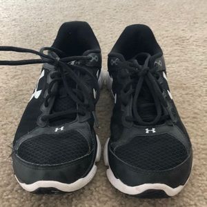Under Armour Sneakers